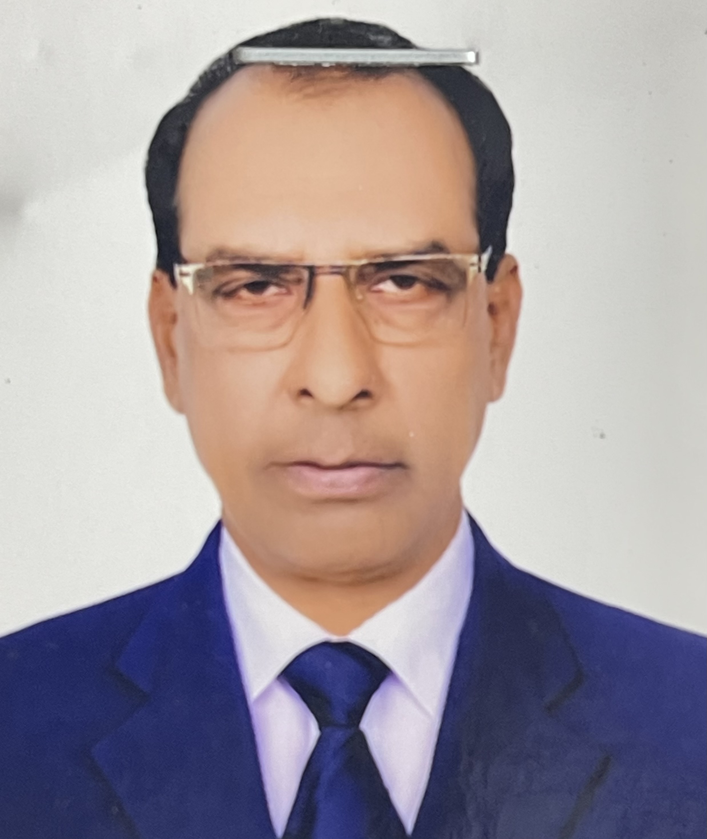 Md Mosharrof Hossain
